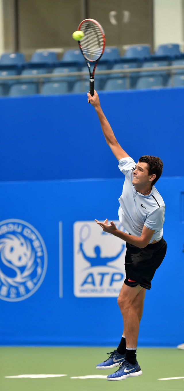 察球员适应 察球员适应