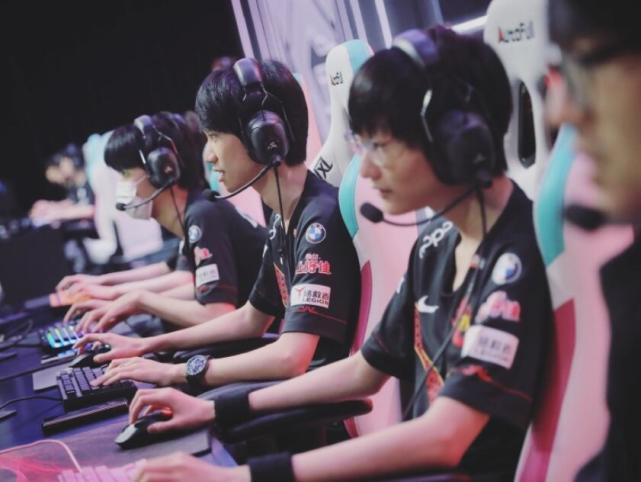 他在季前赛 他在季前赛