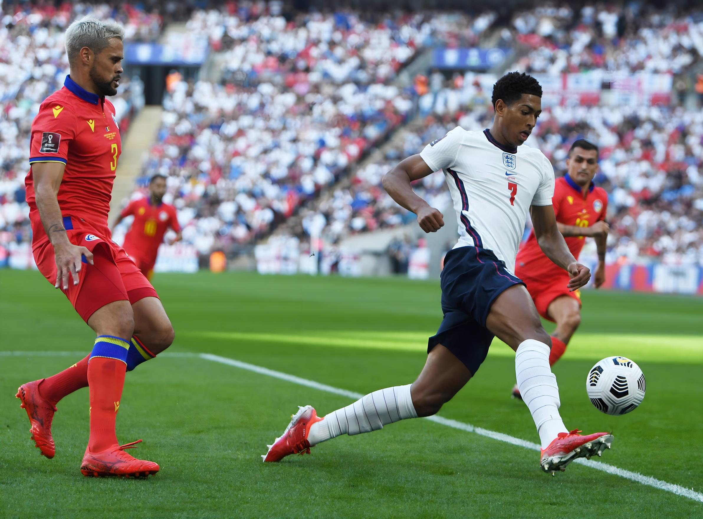 必须通过引 必须通过引